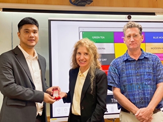 โครงการ “Speaking Clearly: Enhancing
Comprehensibility in English”   .